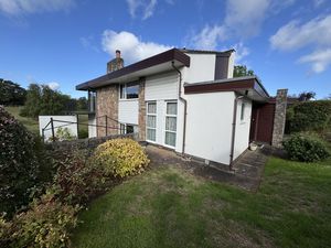 SIDE OF HOUSE- click for photo gallery